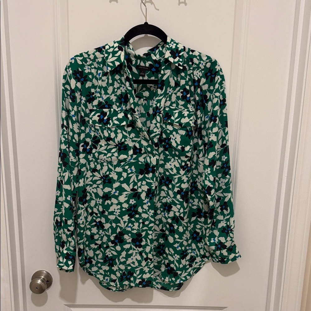 Ann Taylor Green and White Floral Men's Shirt